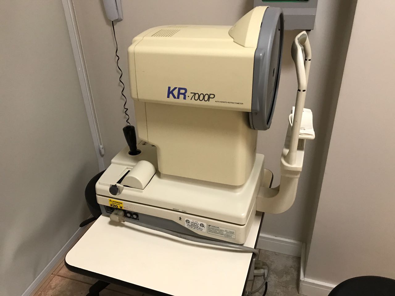 Auto Kerato-Refratômetro Topcon KR-7000P